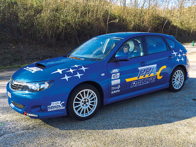 Coffret cadeau Stage de pilotage rallye : 5 tours sur circuit au volant d'une Subaru Impreza WRX