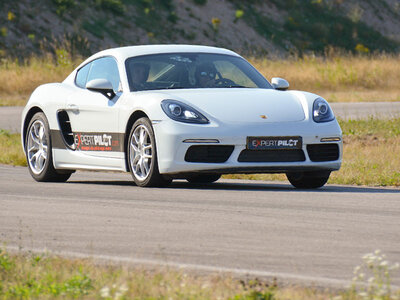 Coffret Pilotage 8 tours de circuit en Porsche, Alpine ou Mégane RS sur le circuit Geoparc