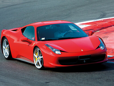 Cofanetto regalo Guida su pista: 1 giro su Ferrari F458 Italia all'Autodromo Nazionale di Monza