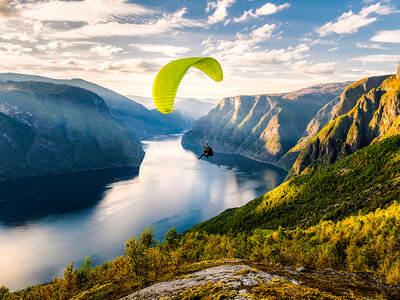 Coffret cadeau Émotions en vol sur le Barrhorn : parapente en tandem avec vidéo et photos souvenirs