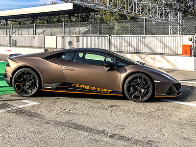 Cofanetto Lamborghini Huracán EVO: 2 emozionanti giri presso l'Autodromo Nazionale di Monza