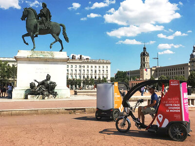 Coffret Visite guidée en cyclo des quartiers historiques de Lyon en famille