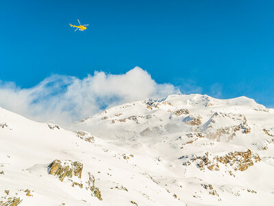 Cofanetto regalo Emozioni ad alta quota: 1 suggestivo volo in elicottero sopra il Monte Rosa