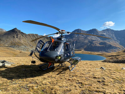 Emozioni ad alta quota: 1 suggestivo volo in elicottero sopra il Monte Rosa