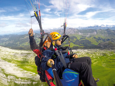 Cofanetto Lezione di prova di parapendio: 1 corso di 4 ore per principianti nel Canton Lucerna