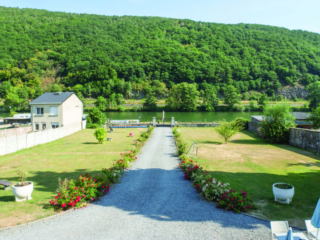 Le Clos Belle Rose Joyeux Anniversaire Pour Femme 50 Ans Multi Themes Le Clos Belle Rose Joyeux Anniversaire Pour Femme 50 Ans Multi Themes