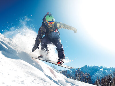 Caja regalo Cita con la nieve en Baqueira: clase privada de snow y material incluido