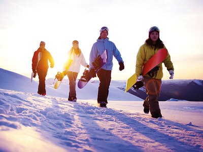 Caja regalo Clase privada de snow de 3 horas en Baqueira con material incluido para 2