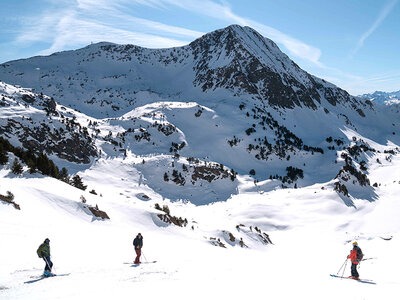 Curso de esquí de 2 días en Baqueira con alquiler de material incluido