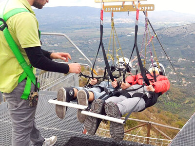 Adrenalina sulla zipline più lunga al mondo: un emozionante volo per 2 con video ricordo