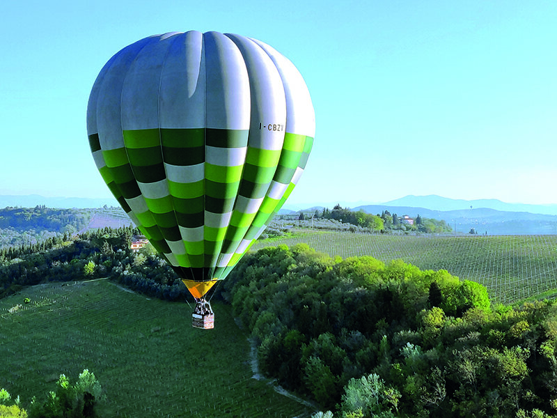 Chianti in mongolfiera: 1 suggestivo volo per 1 persona con Prosecco e assaggi tipici