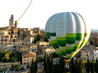 L'incanto della Toscana: suggestivo volo in mongolfiera con Prosecco e assaggi per 2