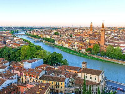 Cofanetto Alla scoperta dell’Europa: 1 notte con colazione per una famiglia di esploratori