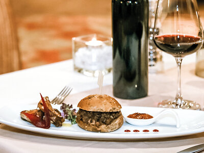 Cofanetto regalo Soggiorno enologico: 1 notte con visita alla cantina e degustazione vini