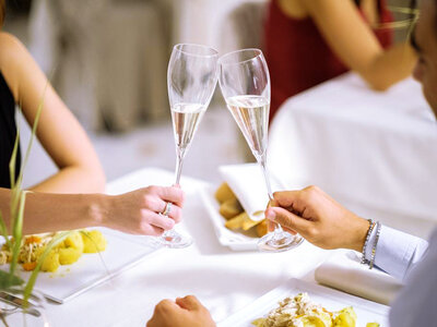 Cofanetto 1 romantica notte in hotel 4* con cena gourmet e momenti benessere