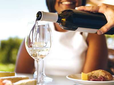 Cofanetto regalo 1 romantica notte in hotel 4* con cena gourmet e momenti benessere