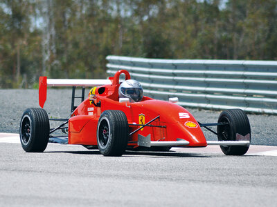 Caja Conducción Ferrari Formula F2.0 en el circuito de Montmeló