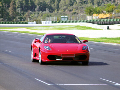 Conducción Ferrari 458 Italia y Lamborghini Gallardo en el circuito de Brunete