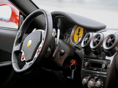 Conducción Ferrari F430 F1 en el circuito de Brunete, Madrid