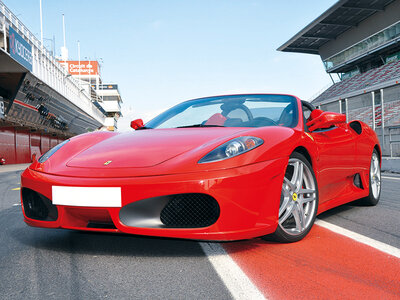 Caja Conducción Ferrari F430 F1 en el circuito de Brunete, Madrid