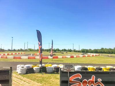 Session de pilotage au volant d'un Fun Kart LR5 pour 2 enfants