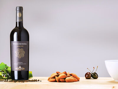 1 confezione firmata Tormaresca con 3 bottiglie di vino a domicilio