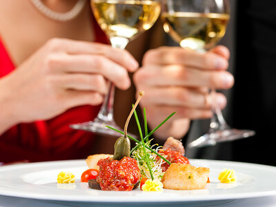 Cofanetto Tra musica e gusto in Svizzera: tour sulle tracce di Freddie Mercury e 1 romantica cena per 2