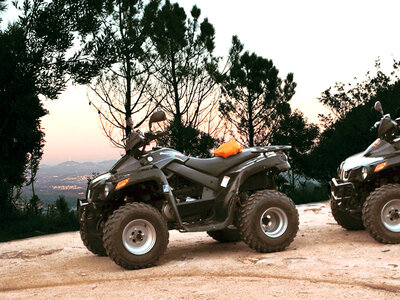 Caja regalo La sierra de Sintra en ruta: tour en quad bike todoterreno