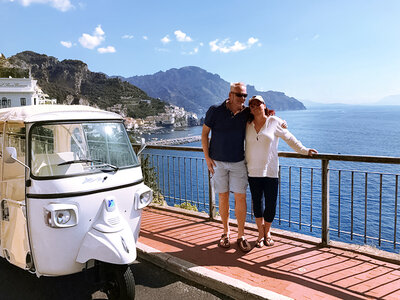 Cofanetto Romantico tour della Costiera Amalfitana in Ape Calessino con pausa gourmet per 2