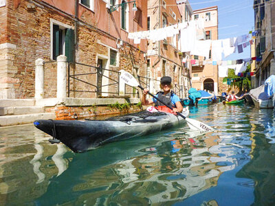 Venezia nascosta: suggestivo tour in kayak lungo i canali per 2 persone