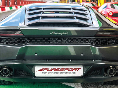 Cofanetto regalo Guida su pista: 1 giro su Lamborghini Huracán EVO all'Autodromo di Cremona