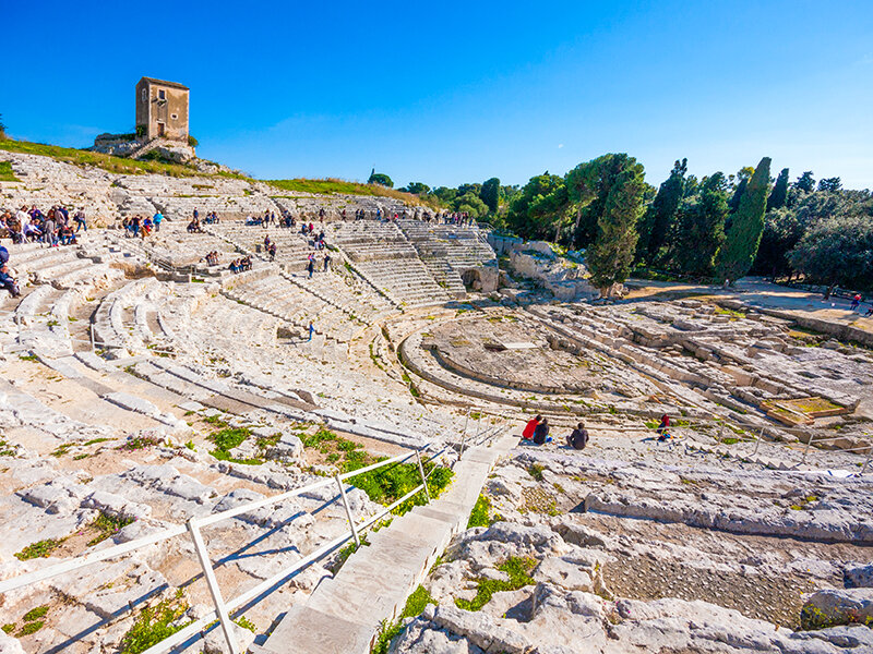 Sulle orme della storia: tour di Ortigia con visita al parco archeologico della Neapolis