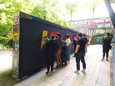 Initiation au graffiti en atelier collaboratif à Paris pour 2