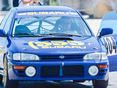 Cofanetto 2 giri alla guida di una Subaru Rally su circuito professionistico