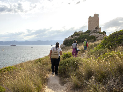 Cofanetto Cagliari dall’alto: percorso di trekking all'alba sulla Sella del Diavolo con colazione