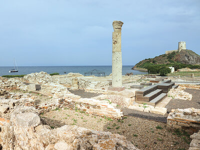 Cofanetto regalo Sulle orme dei Fenici: tour guidato del sito archeologico di Nora per 2 persone