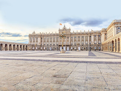 Tour guiado por el Palacio Real de Madrid y tapas para 2 personas