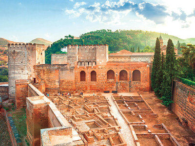 Caja regalo Joyas de Granada: tour guiado por la Alhambra y Palacios Nazaríes para 2 personas