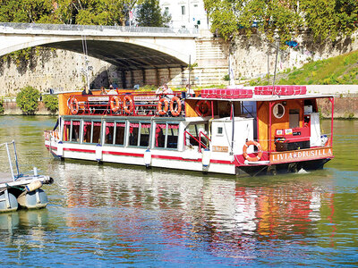 Cofanetto regalo Sul biondo Tevere: romantica crociera sul fiume per 2 persone