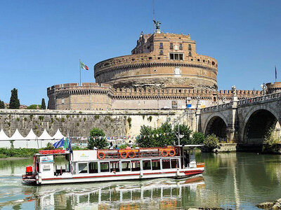 Cofanetto Sul biondo Tevere: romantica crociera sul fiume per 2 persone