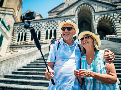 Cofanetto Alla scoperta della Costiera Amalfitana: esclusivo tour di 8h con pranzo leggero per 2