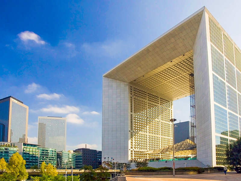 Visite guidée et privée pour 2 de la Grande Arche de La Défense avec vue depuis le toit