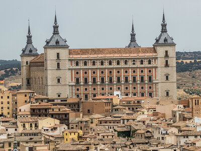 Caja regalo Tour por Toledo con visita a la Catedral y entrada a los monumentos para 2 personas