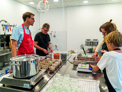 Atelier culinaire zéro déchet à la découverte de la conserverie en duo près de Bordeaux