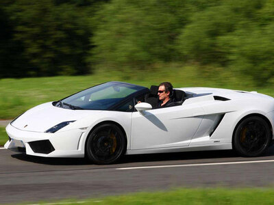 Tour exclusif de 2h en Lamborghini Gallardo pour 2 à Lucerne