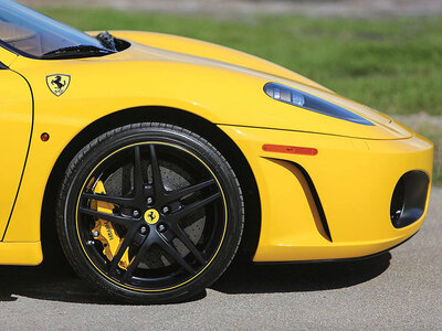 Coffret Plaisir de conduite : session de 30 minutes en Ferrari F430 Spider pour 2 personnes