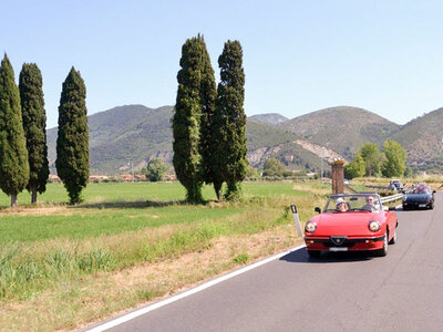 Vintage tour per 2 in Spider d'epoca da Firenze a San Gimignano