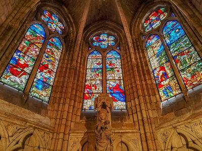 Caja Mágica León: tour guiado catedral de León y centro histórico para 2 personas