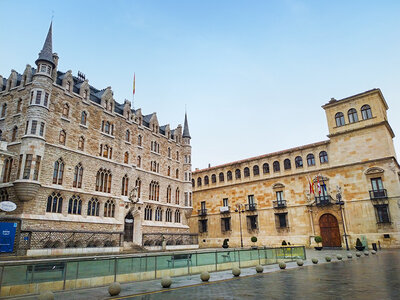 Mágica León: tour guiado catedral de León y centro histórico para 2 personas