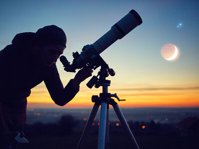 Caja Visita a Trujillo con observación e interpretación lunar y cata de quesos extremeños para 2